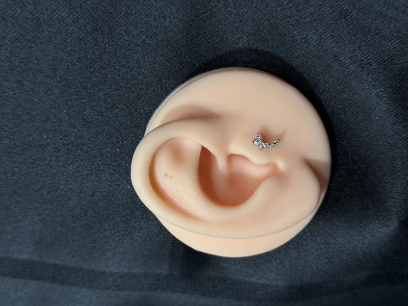 Hatice Ünlü Kayan Kalp Desen Silver Piercing