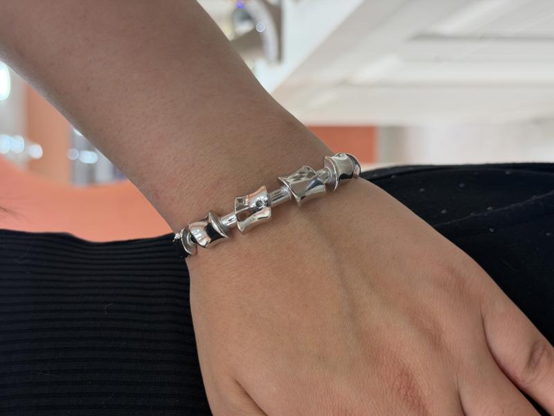 Hatice Ünlü Çelik Bombeli Silver Kelepçe