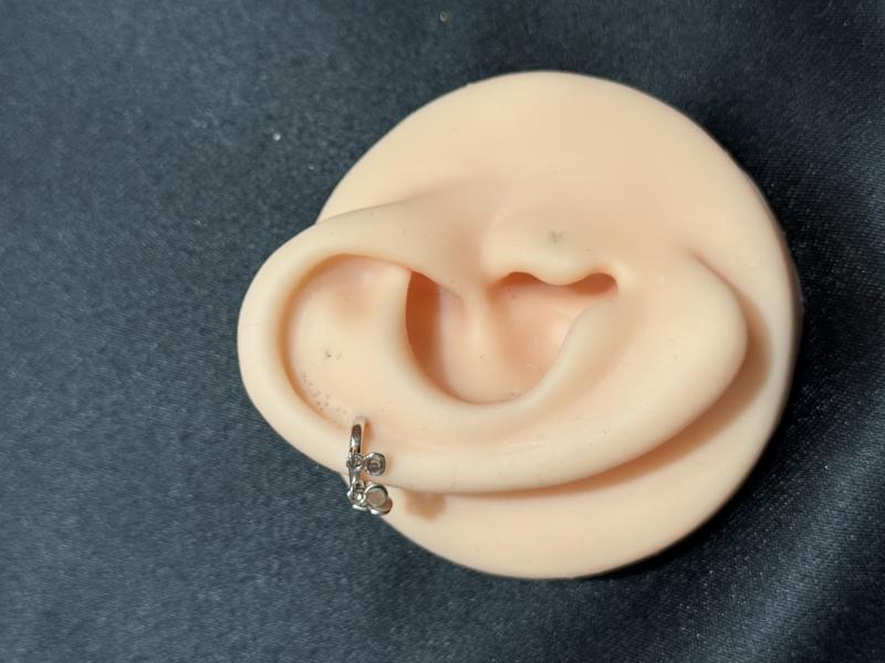 Hatice Ünlü Sallantılı Uç Halka Silver Helix