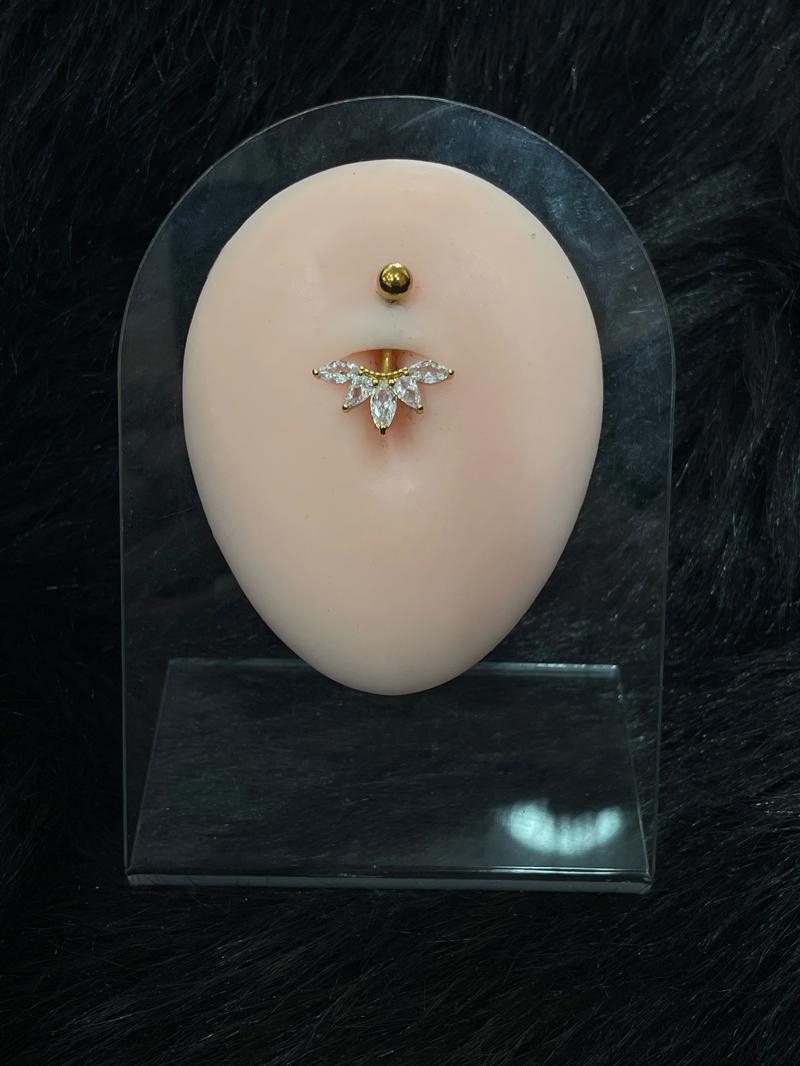 Hatice Ünlü Yaprak Desen Gold Göbek Piercing