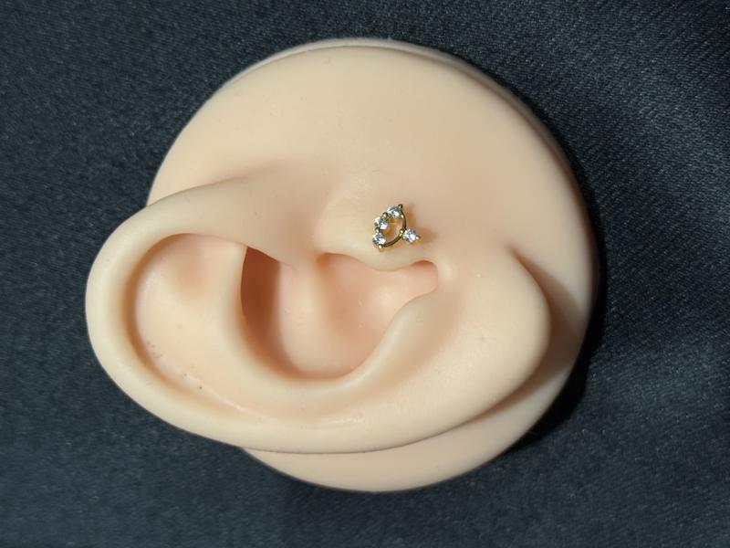 Hatice Ünlü Dört Taş Gold Piercing
