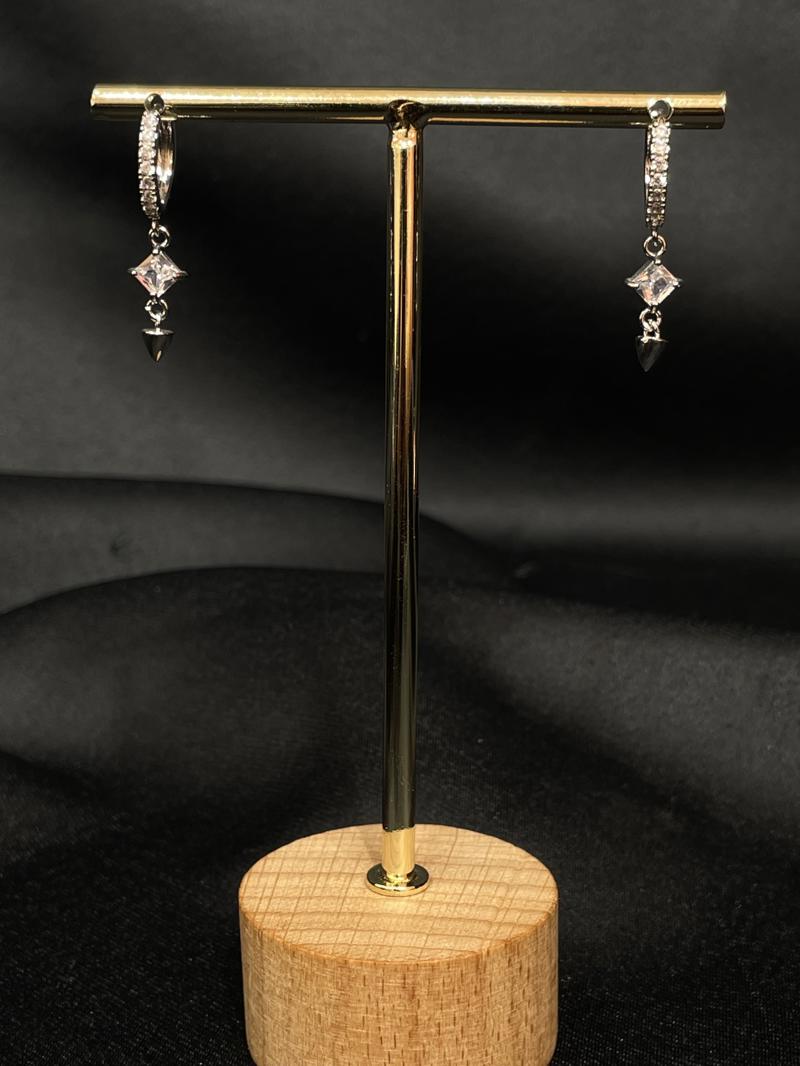 Hatice Ünlü Üçgen Uçlu Piercing Kombin Silver Küpe