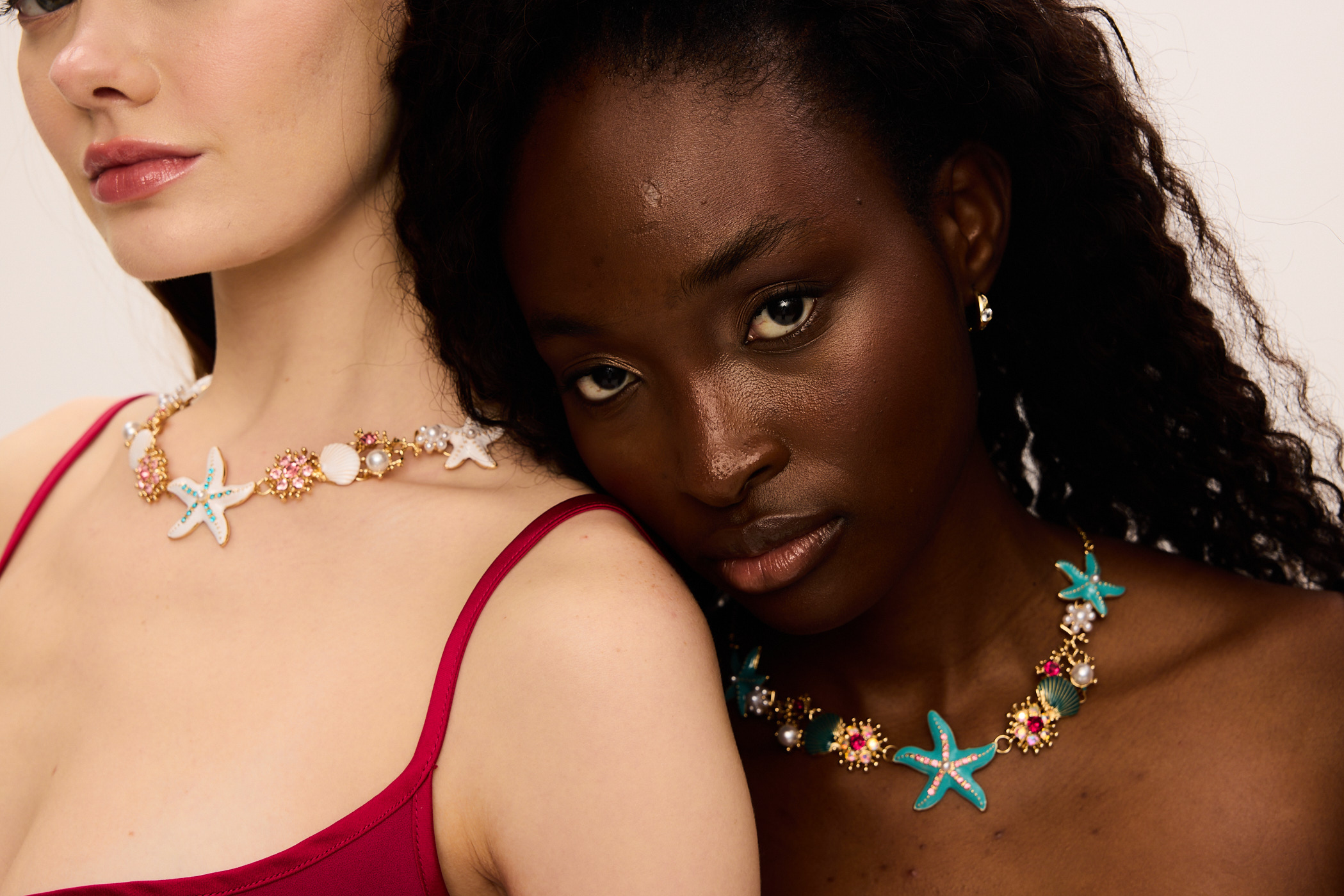 Hatice Ünlü Işıltılı Takı Dünyası