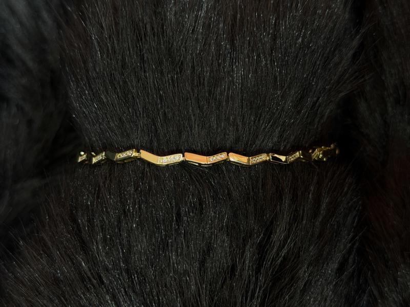Hatice Ünlü Zikzak Model Gold Bileklik