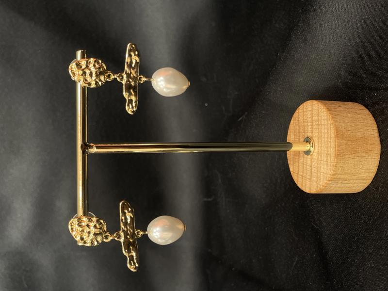 Hatice Ünlü İnci Uçlu Sallantılı Gold Küpe