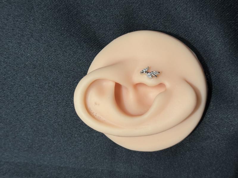 Hatice Ünlü Taşlı Yaprak Desen Silver Piercing