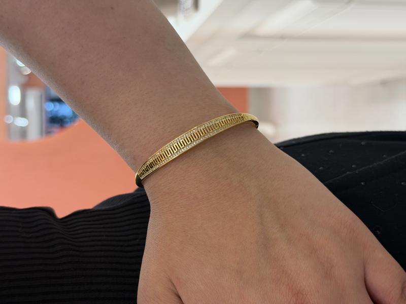 Hatice Ünlü Çelik Labirent Detay Gold Kelepçe