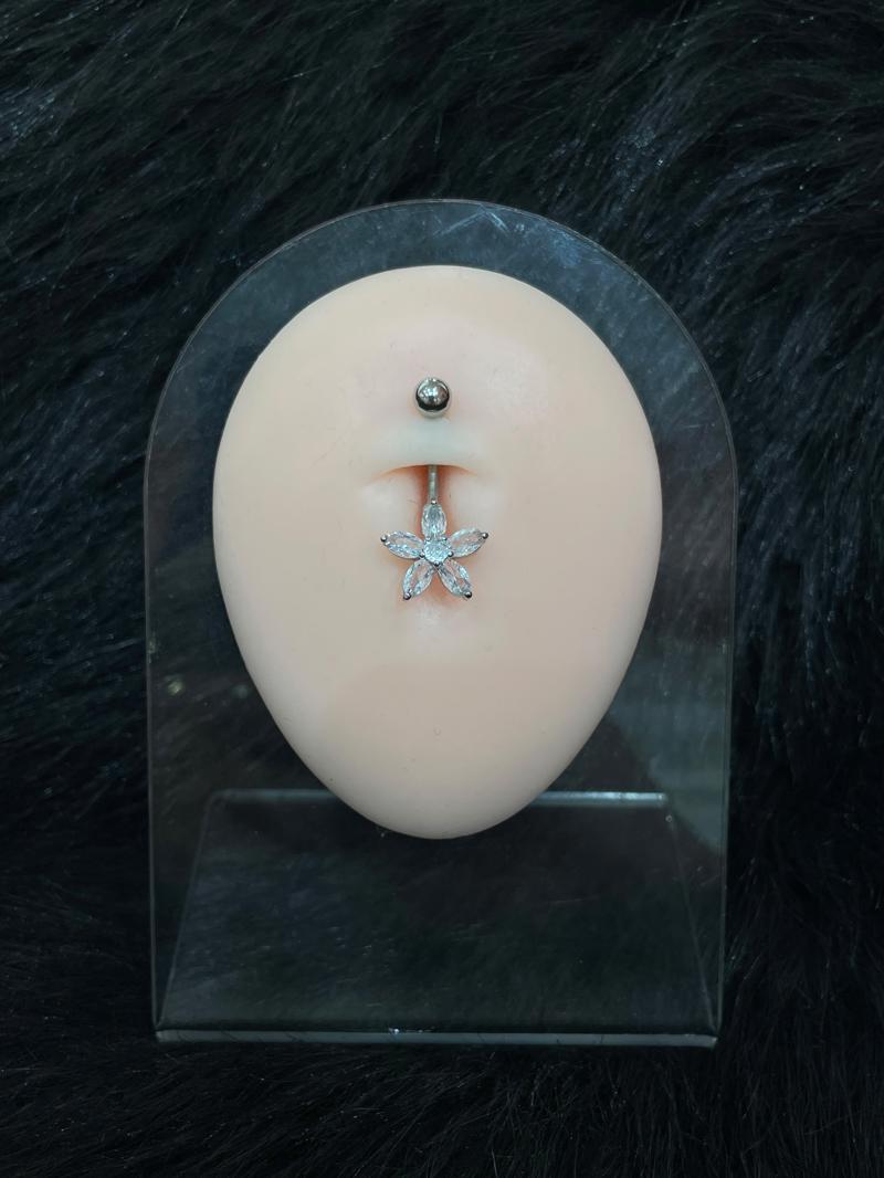 Hatice Ünlü Elmas Çiçek Uçlu Silver Göbek Piercing