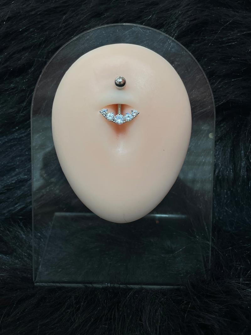 Hatice Ünlü Yatay Top Taşlı Silver Göbek Piercing