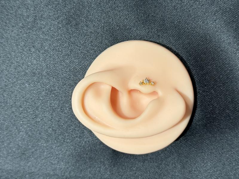 Hatice Ünlü Üç Yıldız Gold Piercing