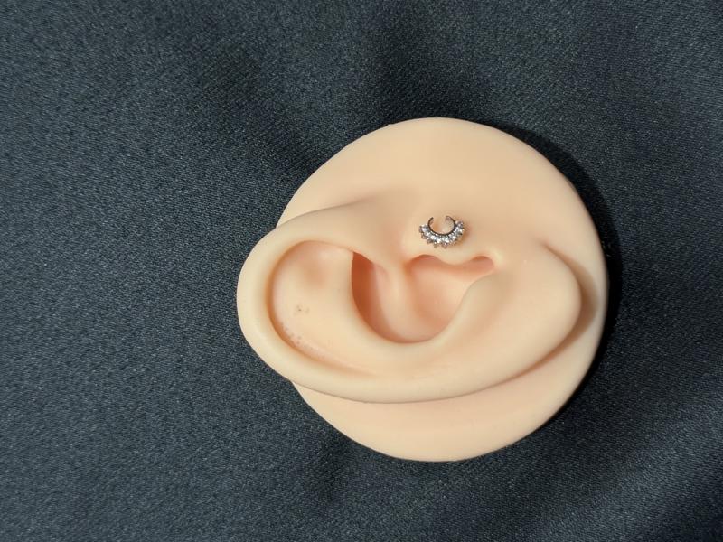 Hatice Ünlü Taşlı Yarım Ay Model Silver Piercing