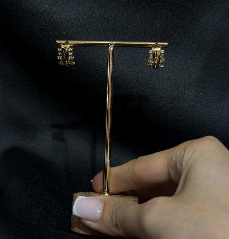 Hatice Ünlü Xuping Taş Detaylı Çıtalı Gold Küpe
